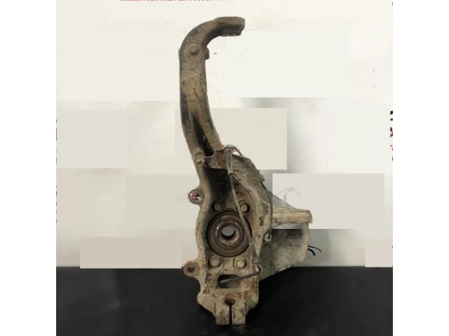 bontott NISSAN NAVARA Jobb első Csonkállvány