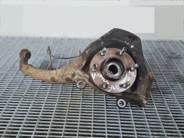 bontott NISSAN NAVARA Jobb első Csonkállvány