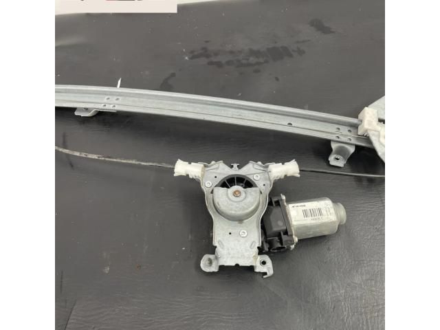 bontott NISSAN NAVARA Jobb hátsó Ablakemelő Szerkezet (Elektromos)
