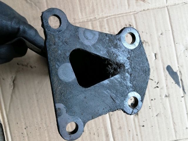 bontott NISSAN NAVARA Motor Tartó Bak Jobb