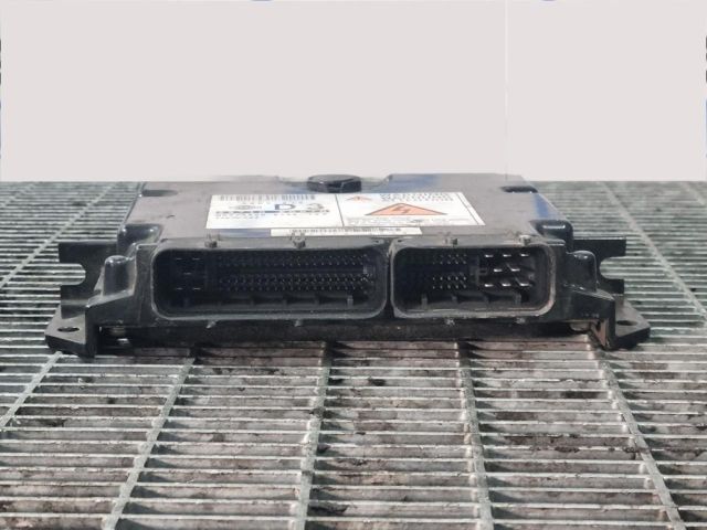 bontott NISSAN NAVARA Motorvezérlő