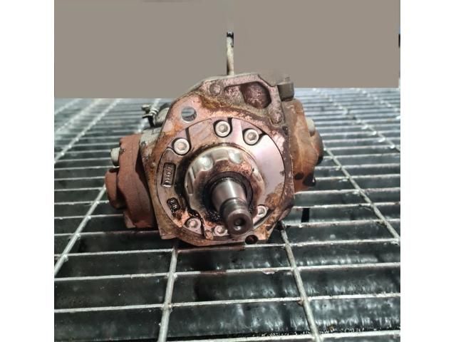 bontott NISSAN NAVARA Nagynyomású Szivattyú