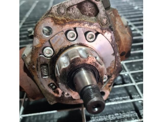 bontott NISSAN NAVARA Nagynyomású Szivattyú