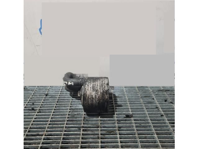 bontott NISSAN NAVARA Olajhűtő