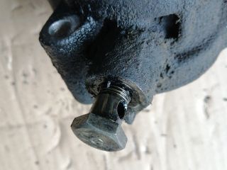 bontott NISSAN NAVARA Olajszűrő Ház