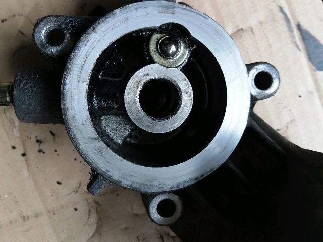 bontott NISSAN NAVARA Olajszűrő Ház