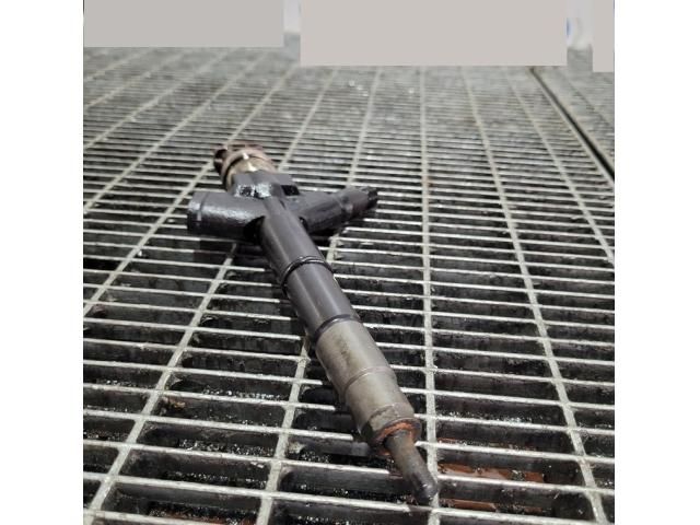 bontott NISSAN NAVARA Porlasztó (1 db)