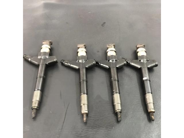 bontott NISSAN NAVARA Porlasztó (1 db)