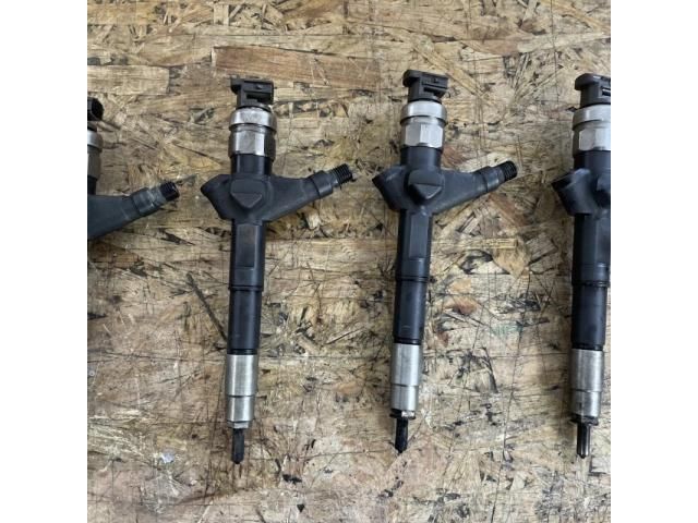 bontott NISSAN NAVARA Porlasztó (1 db)