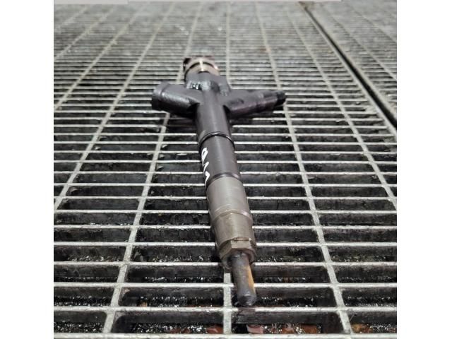 bontott NISSAN NAVARA Porlasztó (1 db)