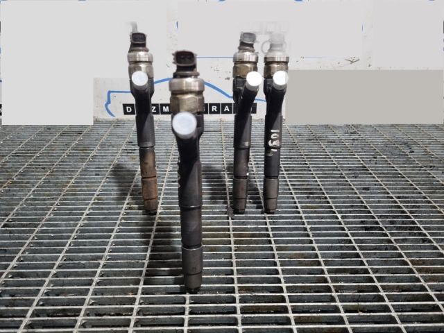 bontott NISSAN NAVARA Porlasztó (1 db)