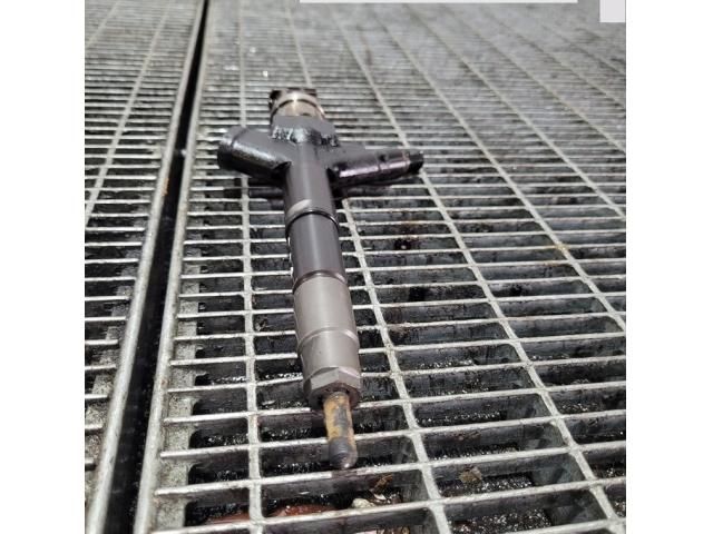 bontott NISSAN NAVARA Porlasztó (1 db)