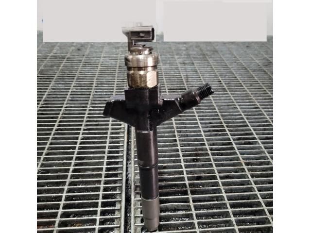 bontott NISSAN NAVARA Porlasztó (1 db)