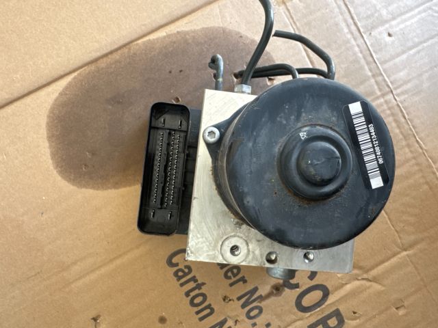 bontott NISSAN NAVARA ABS Kocka