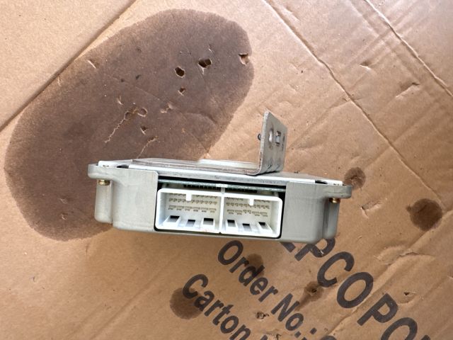 bontott NISSAN NAVARA Automata Váltó Elektronika