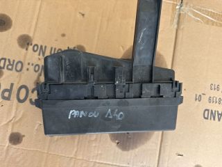 bontott NISSAN NAVARA Biztosítéktábla Motortér