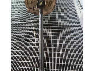 bontott NISSAN NAVARA Bal hátsó Csonkállvány