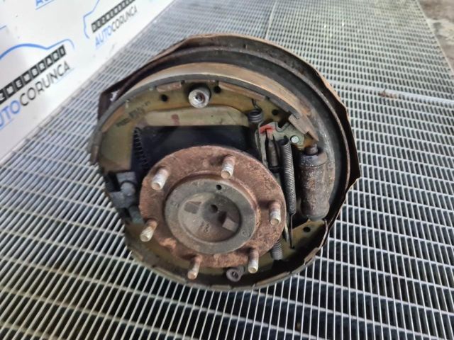 bontott NISSAN NAVARA Bal hátsó Csonkállvány