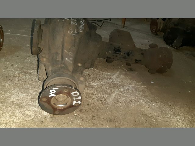 bontott NISSAN NAVARA Első Differenciálmű