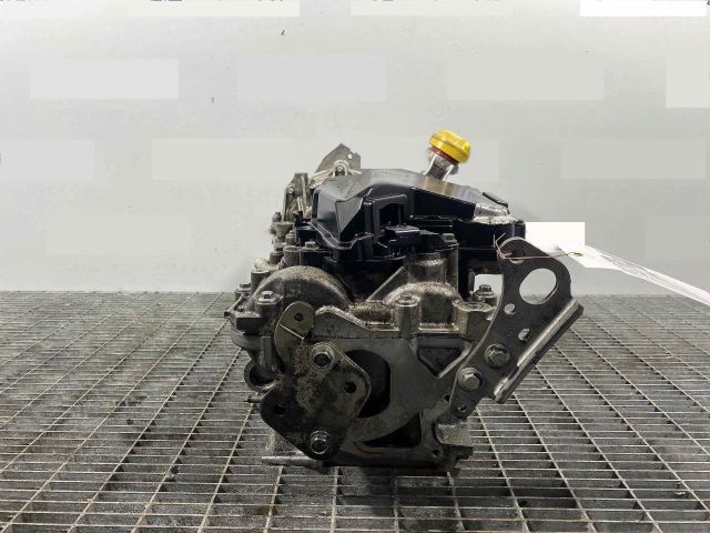 bontott NISSAN NAVARA Hengerfej