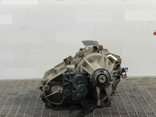 bontott NISSAN NAVARA Osztómű