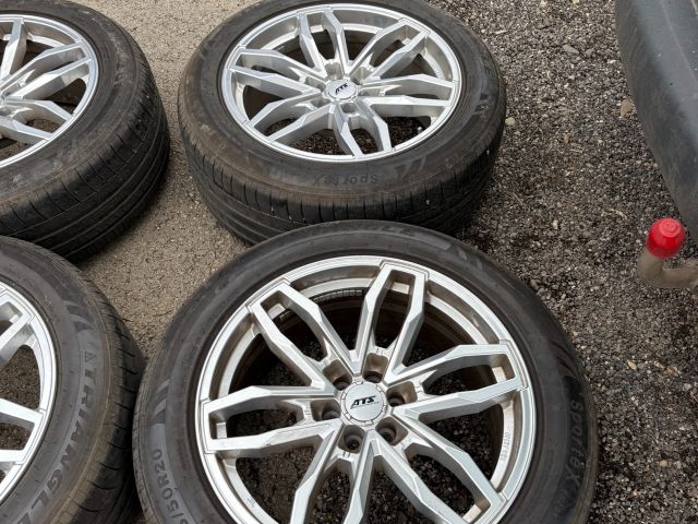 bontott NISSAN NAVARA Alufelni Szett Gumival