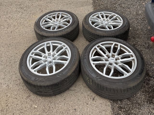 bontott NISSAN NAVARA Alufelni Szett Gumival