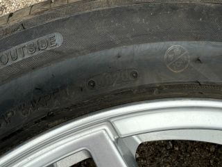 bontott NISSAN NAVARA Alufelni Szett Gumival