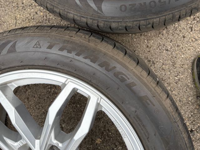 bontott NISSAN NAVARA Alufelni Szett Gumival