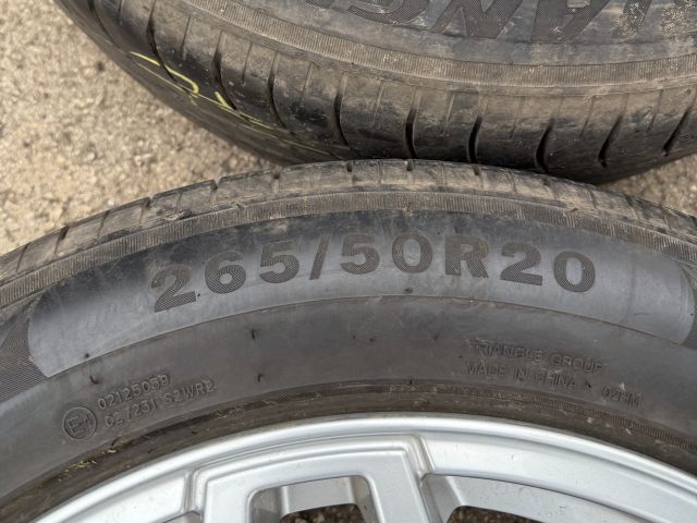 bontott NISSAN NAVARA Alufelni Szett Gumival