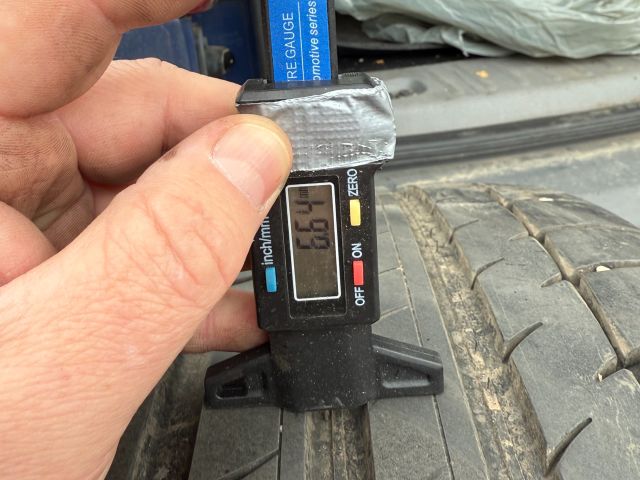 bontott NISSAN NAVARA Alufelni Szett Gumival