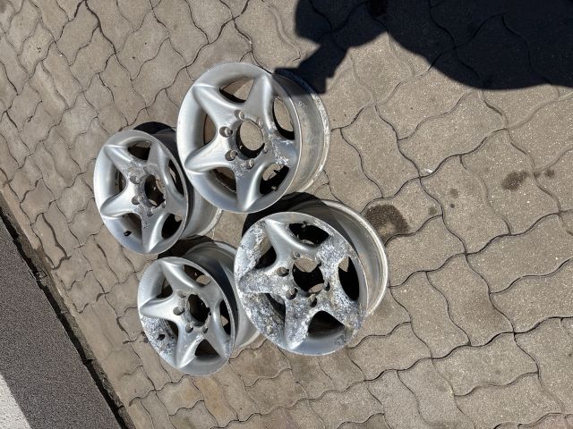 bontott NISSAN NAVARA Alufelni Szett