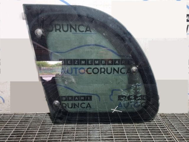 bontott NISSAN NAVARA Bal C Oszlop Oldalablak Üveg