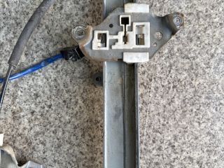 bontott NISSAN NAVARA Bal első Ablakemelő Szerkezet (Elektromos)