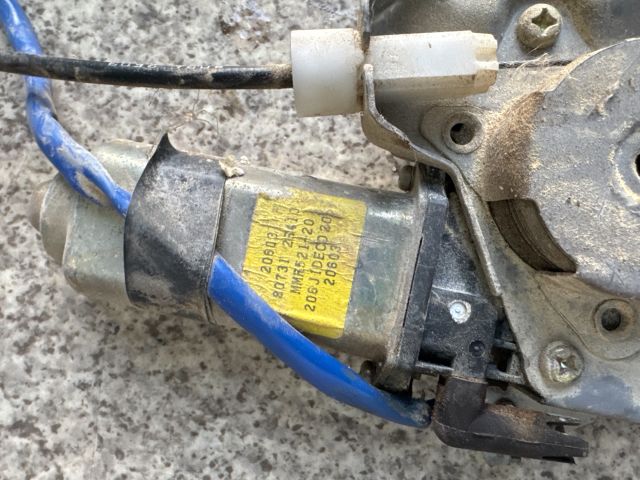 bontott NISSAN NAVARA Bal első Ablakemelő Szerkezet (Elektromos)