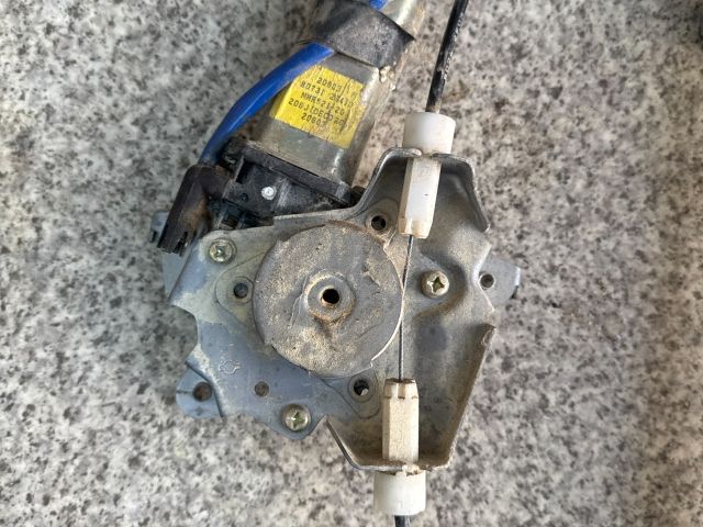 bontott NISSAN NAVARA Bal első Ablakemelő Szerkezet (Elektromos)