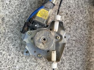 bontott NISSAN NAVARA Bal első Ablakemelő Szerkezet (Elektromos)