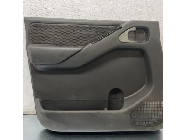 bontott NISSAN NAVARA Bal első Ajtó Kárpit