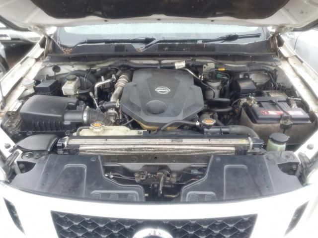 bontott NISSAN NAVARA Bal első Ajtó Kárpit