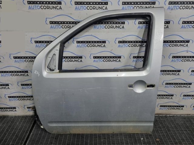 bontott NISSAN NAVARA Bal első Ajtó (Üres lemez)