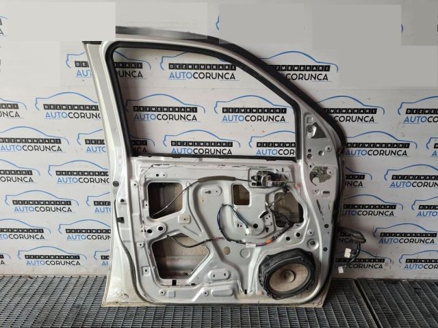 bontott NISSAN NAVARA Bal első Ajtó (Üres lemez)