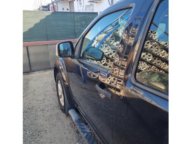 bontott NISSAN NAVARA Bal első Ajtó (Üres lemez)