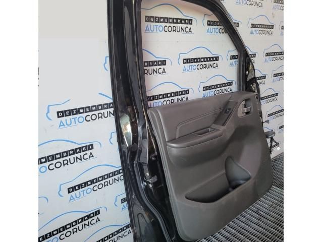bontott NISSAN NAVARA Bal első Ajtó (Üres lemez)
