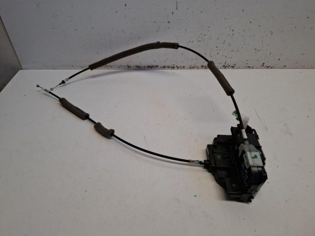 bontott NISSAN NAVARA Bal első Ajtózár