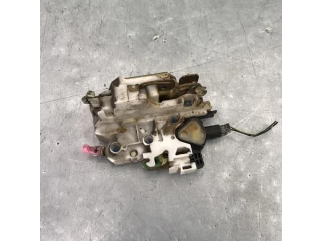 bontott NISSAN NAVARA Bal első Ajtózár