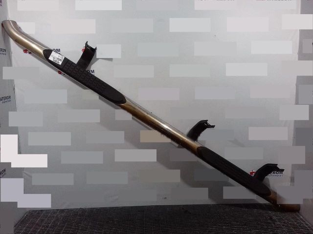 bontott NISSAN NAVARA Bal első Küszöb Díszléc