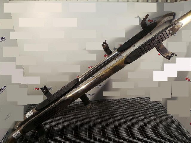 bontott NISSAN NAVARA Bal első Küszöb Díszléc