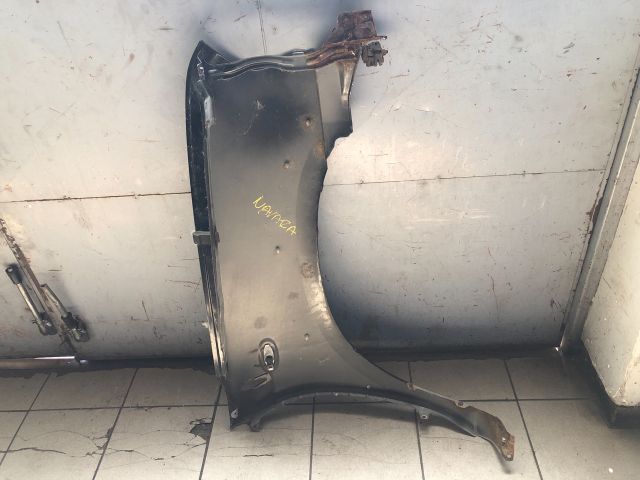 bontott NISSAN NAVARA Bal első Sárvédő