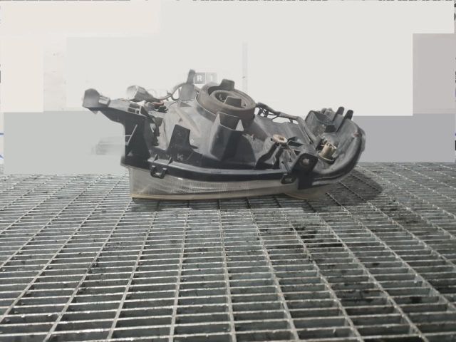 bontott NISSAN NAVARA Bal Fényszóró