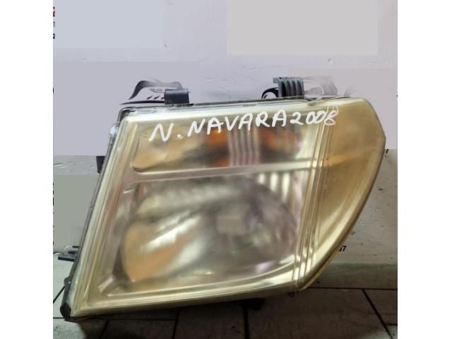 bontott NISSAN NAVARA Bal Fényszóró